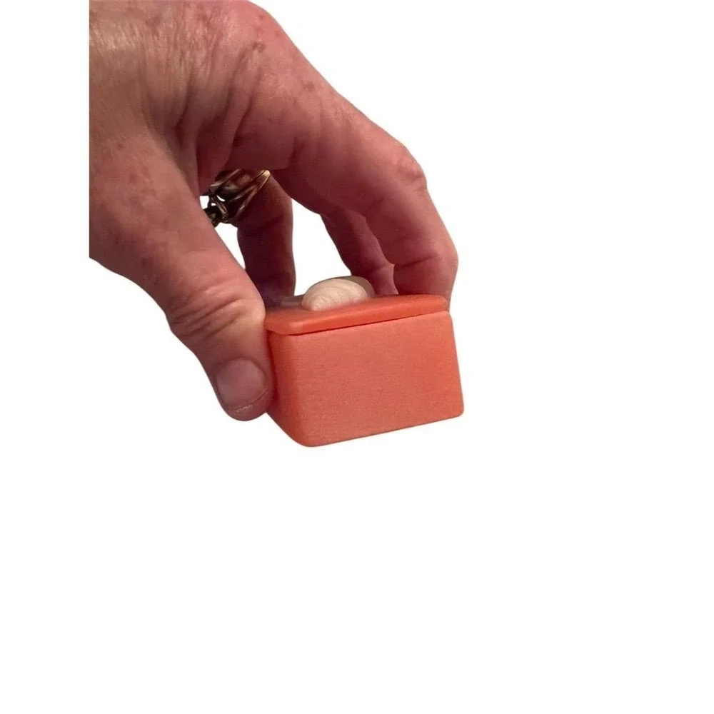 Vintage 80s Incolay Trinket‎ Box Coral Resin Shell Design Multicolor mini